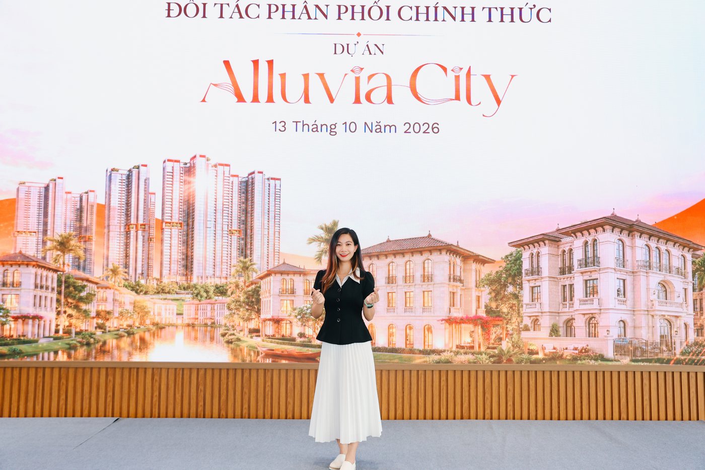 Duong Hoa at the official distribution partnership signing for Alluvia City